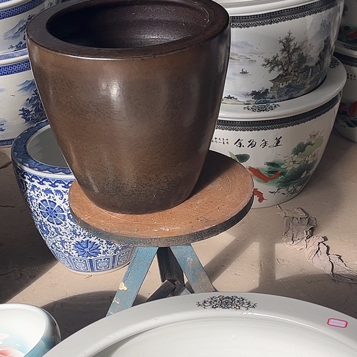 景德镇陶瓷鱼缸艺术