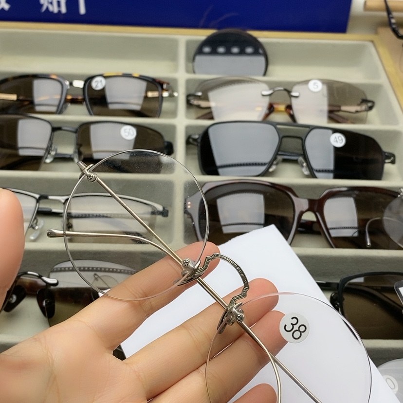 【闪购商品】分体款秦*天然石头镜
