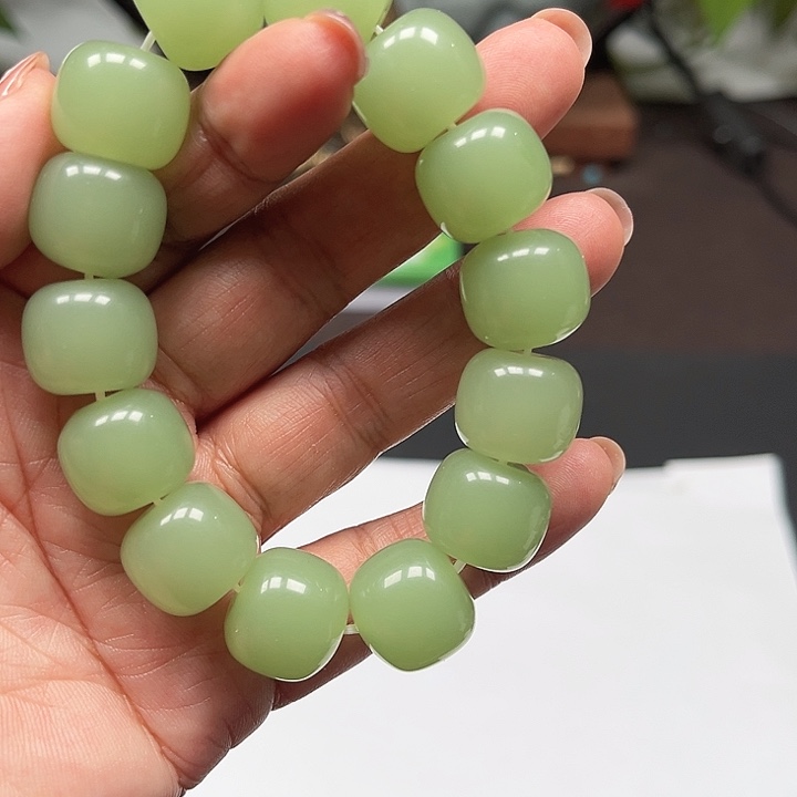 和田玉（糖玉）未镶嵌颈饰