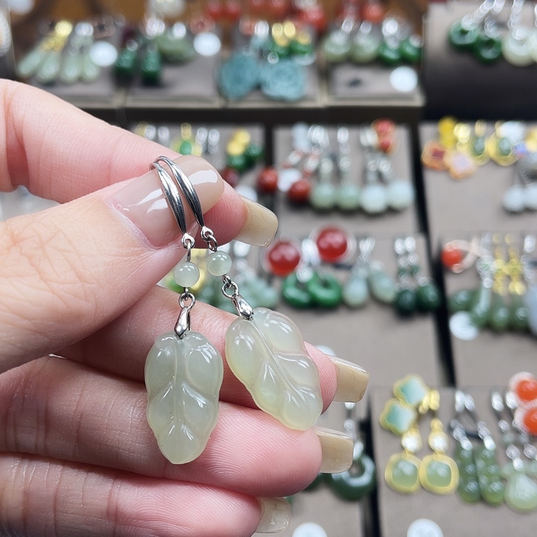 和田玉银S925镶嵌耳饰