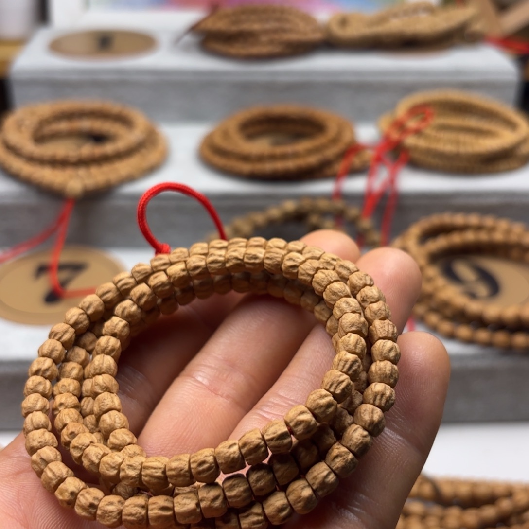 大***～柏香籽/百香籽手串方块