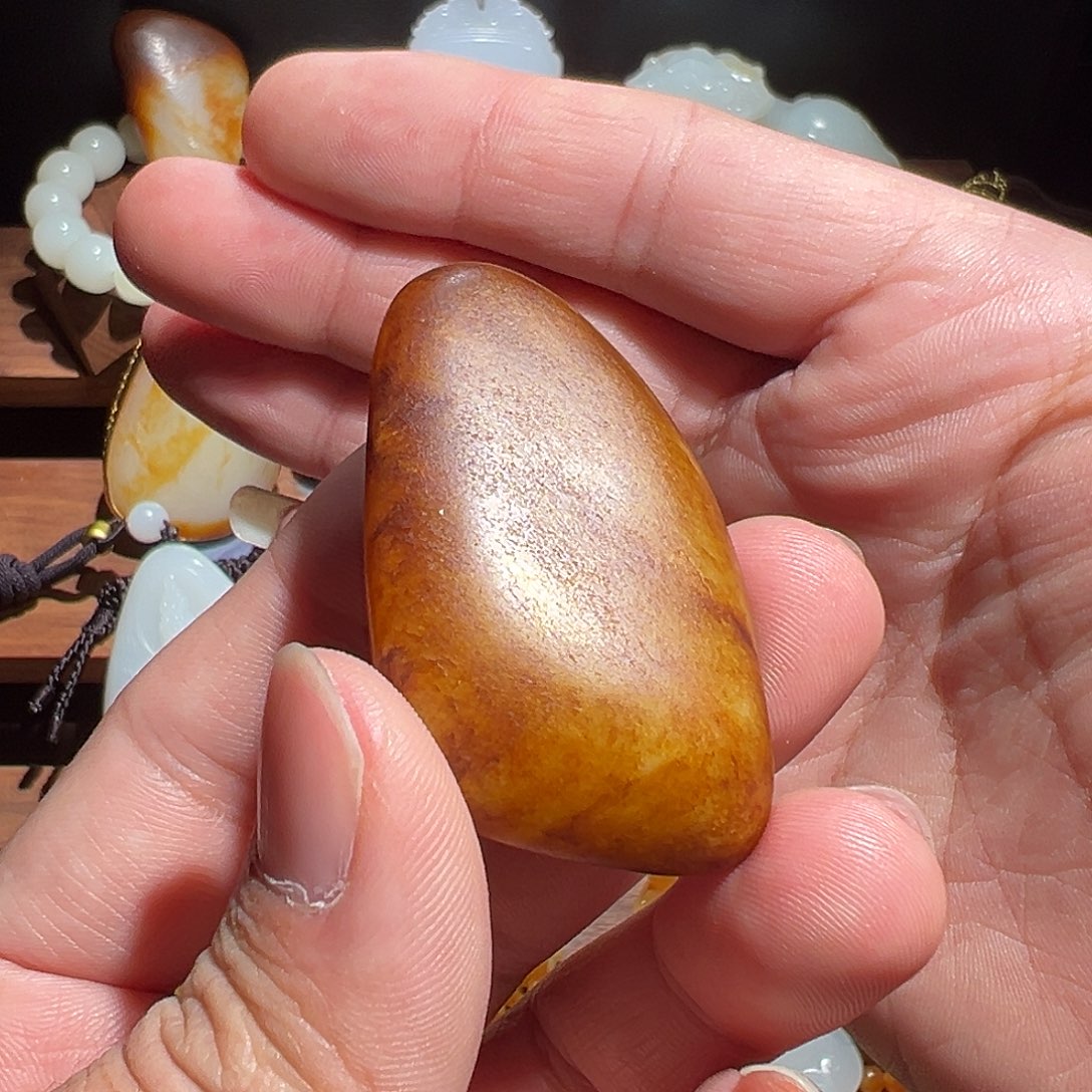 『***』和田玉未镶嵌颈饰