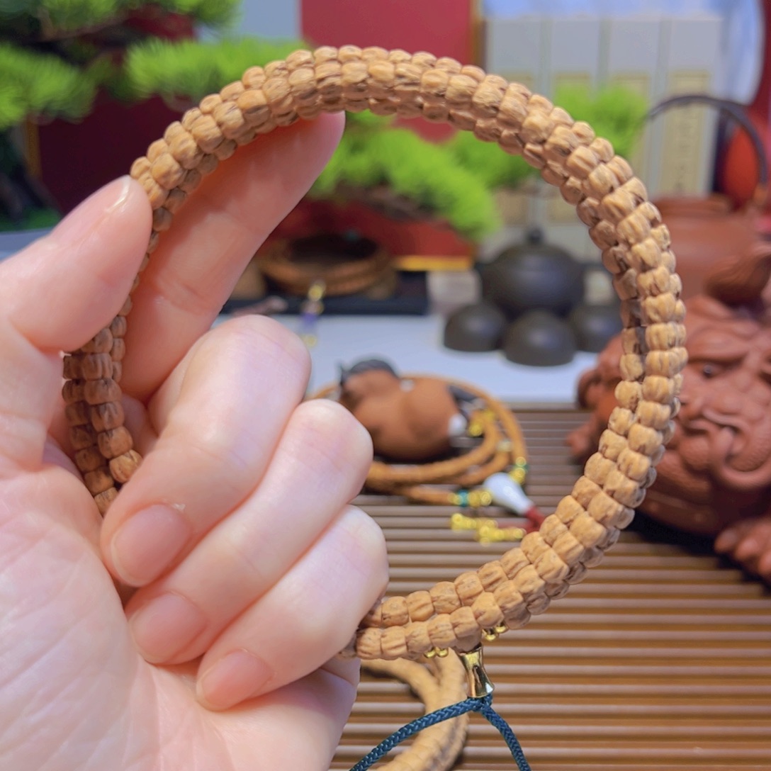 朝***歌柏香籽/百香籽吊坠