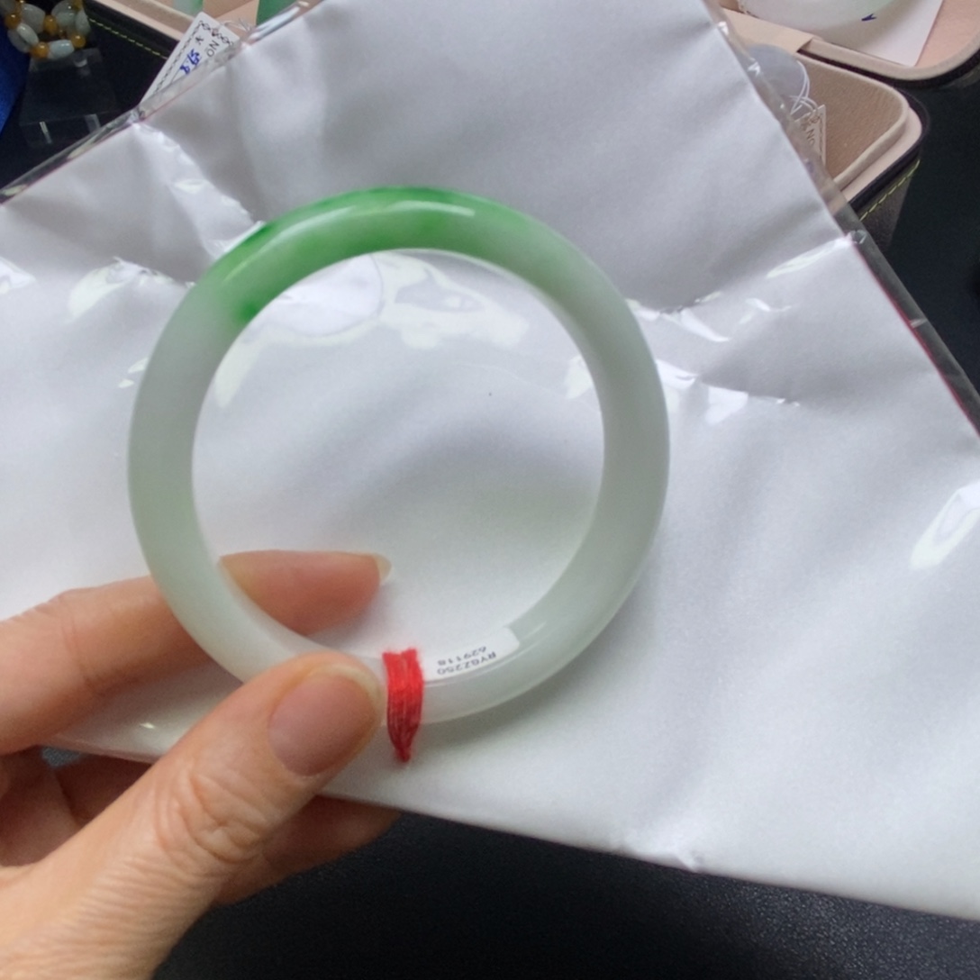 何***建闪购为准，一物一图