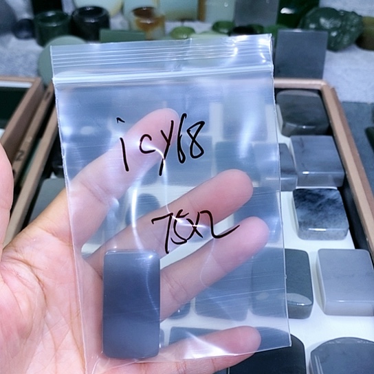 未镶嵌和田玉珠宝半成品i***8
