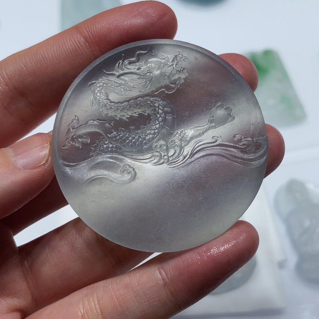 定制翡翠未镶嵌挂件