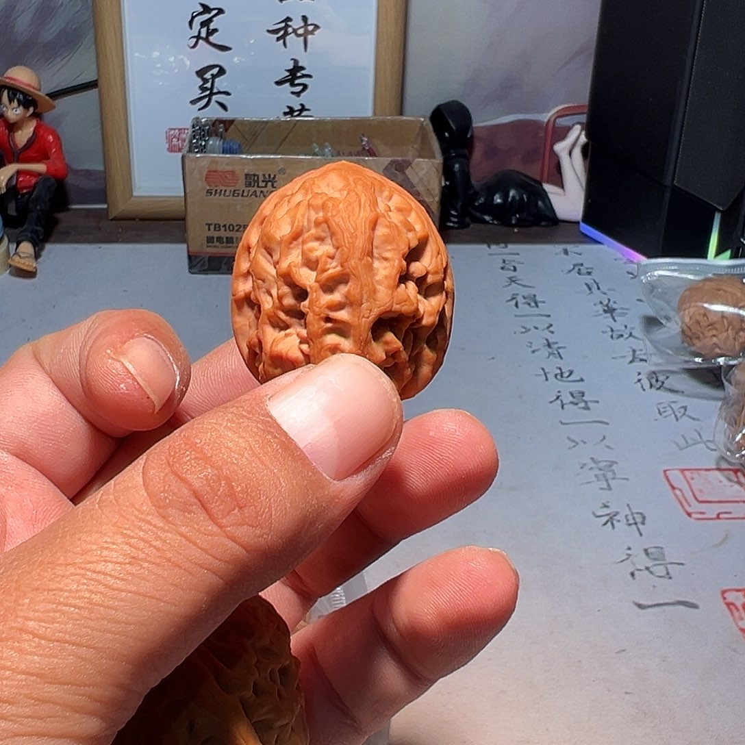 文玩核桃，龙纹方尊