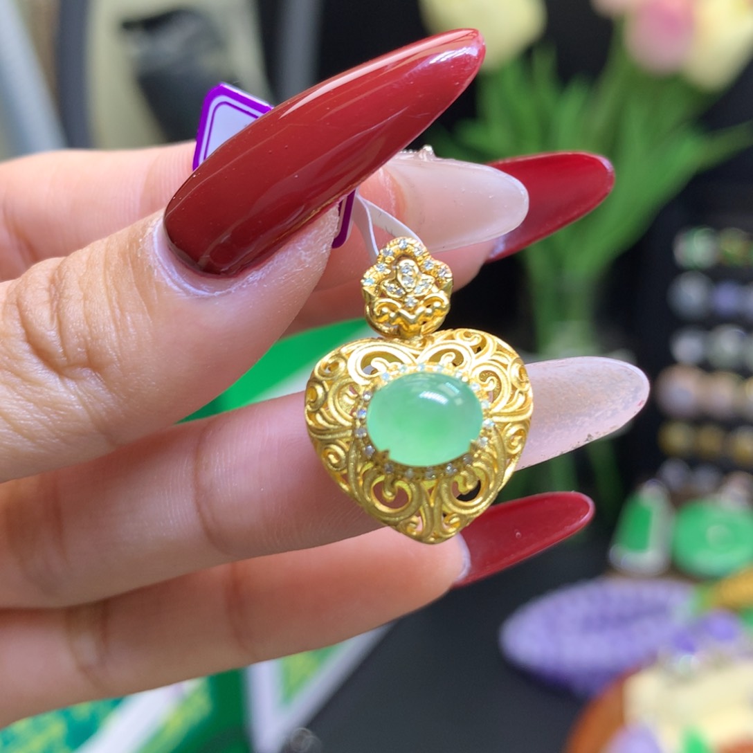 翡翠颈饰18K金镶嵌天然