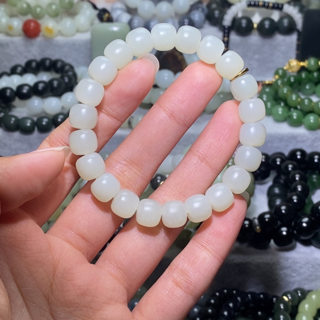 和田玉未镶嵌手链