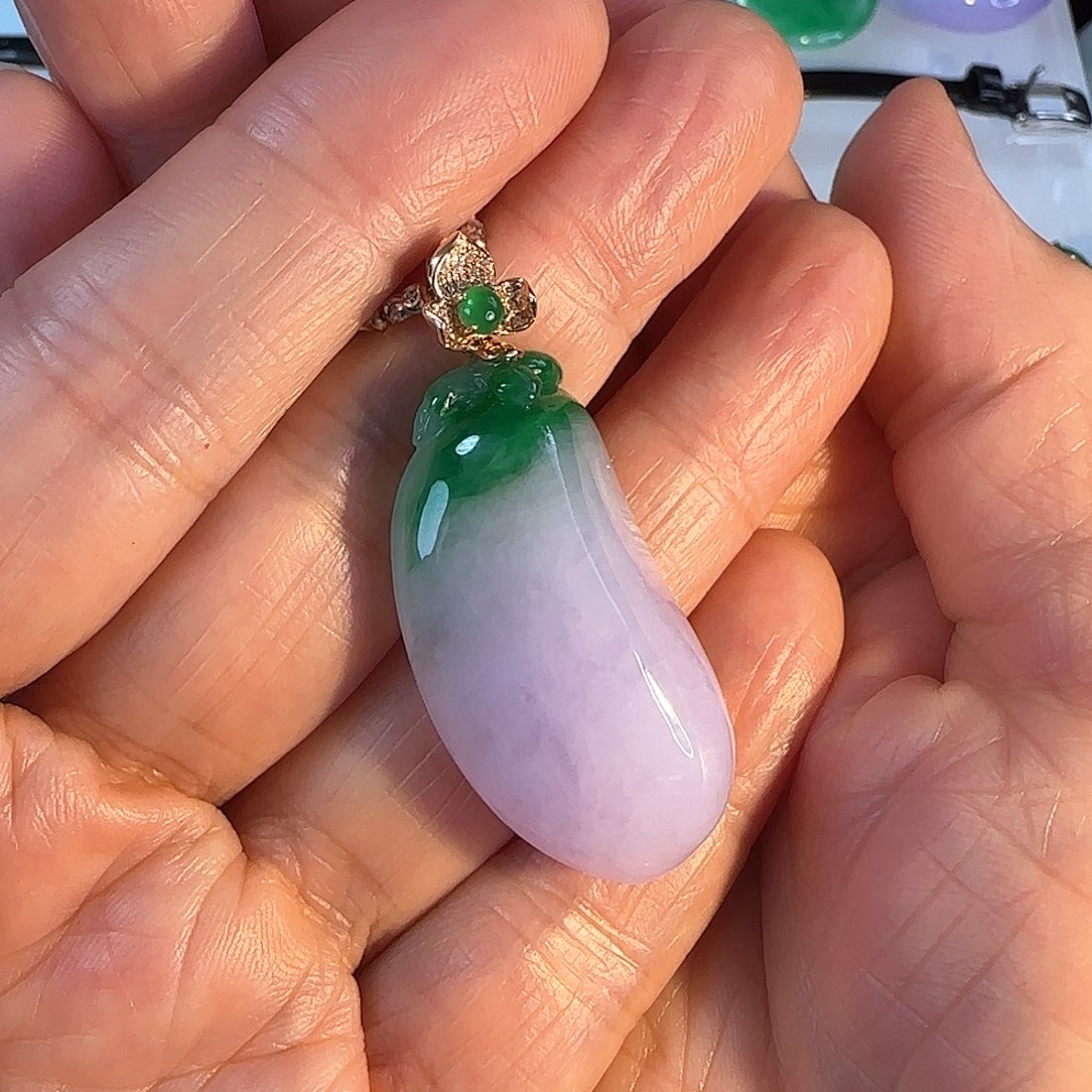 翡翠颈饰18K金镶嵌春彩福瓜