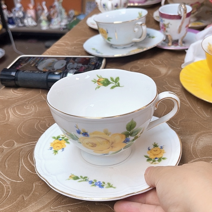 凡间陶瓷有限公司