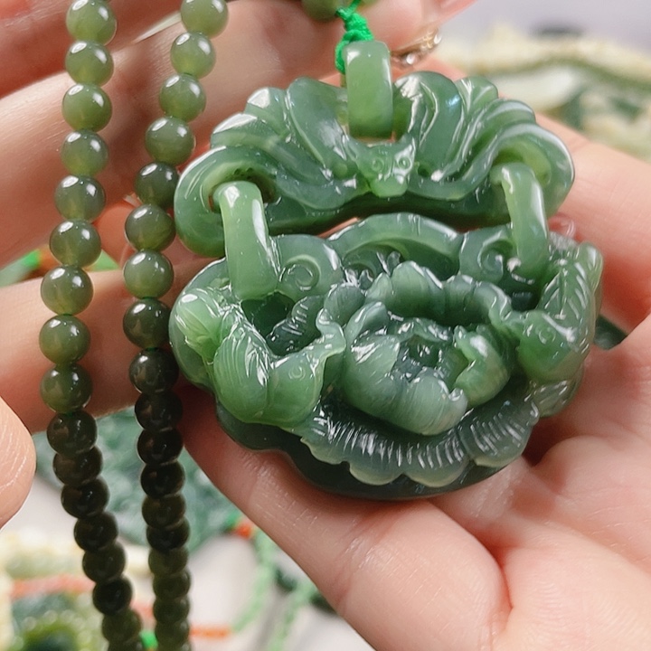 未镶嵌和田玉挂件