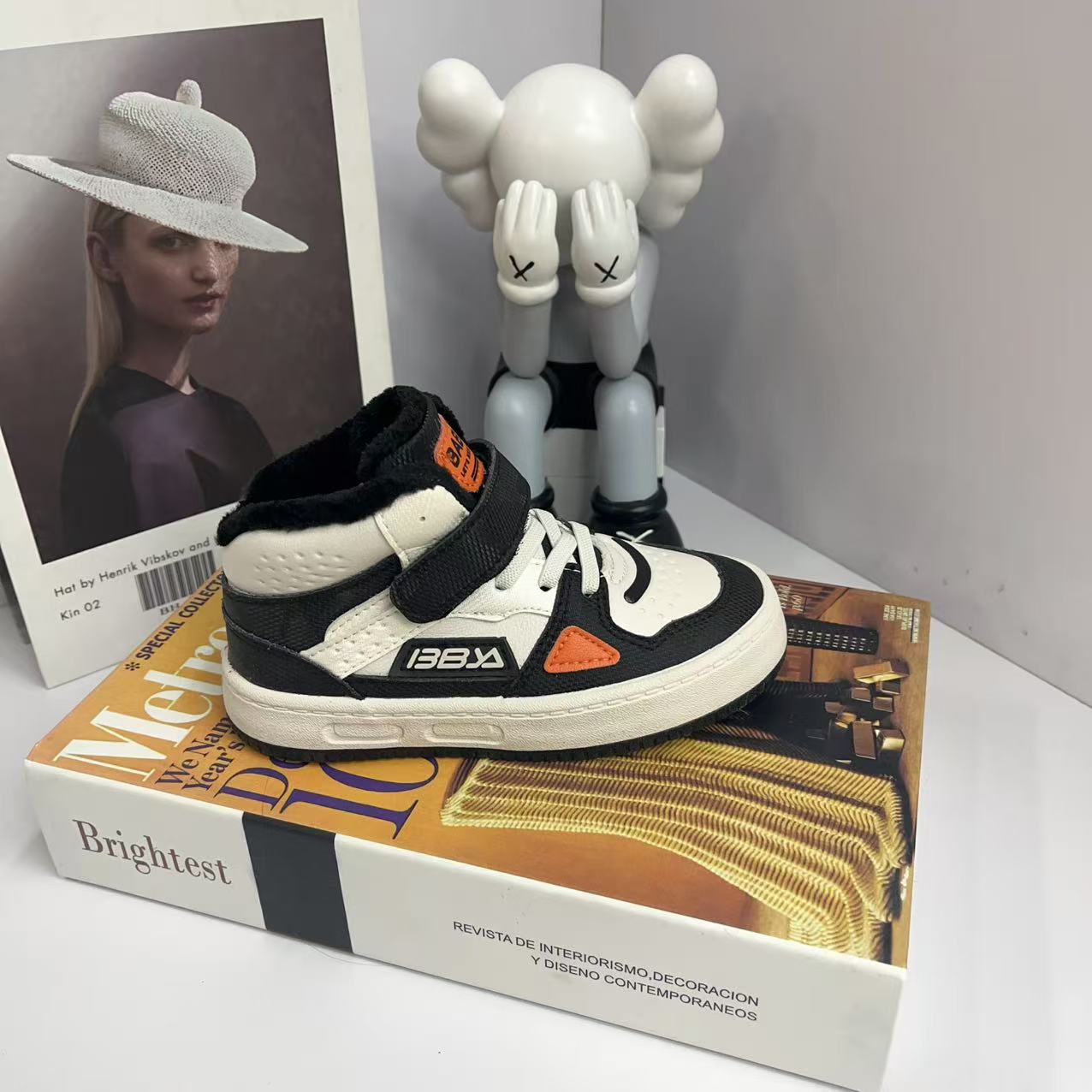 1333芭芭鸭儿童新款男童高帮二棉板鞋儿童运动鞋软底冬季加绒女孩