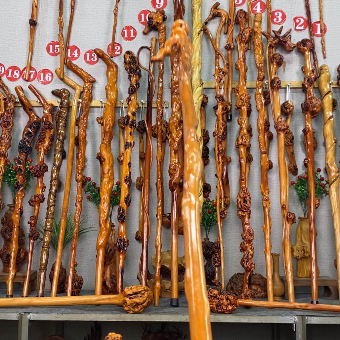 兰***凉黑果木红果木实木自然阴干料有风化纹裂不能接受的勿拍