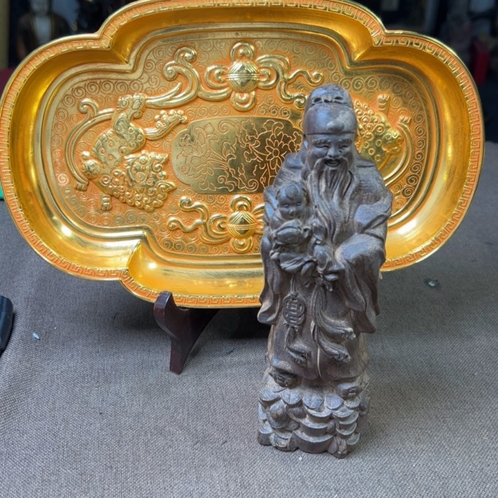 精品摆件工艺品等