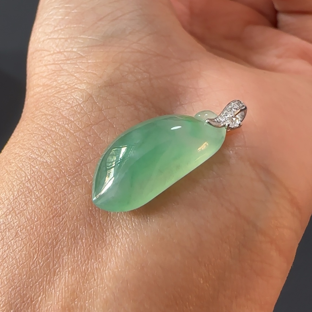 翡翠颈饰18K金镶嵌福瓜