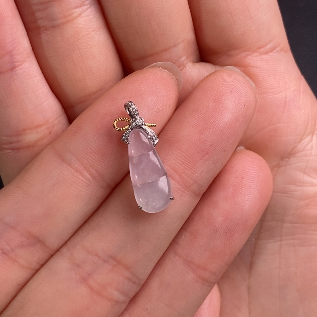 翡翠颈饰18K金镶嵌福豆