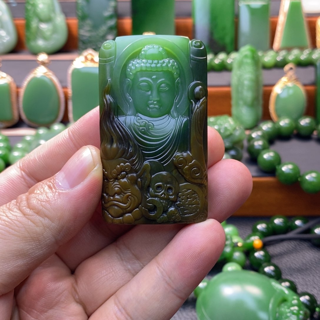 颈饰未镶嵌和田玉