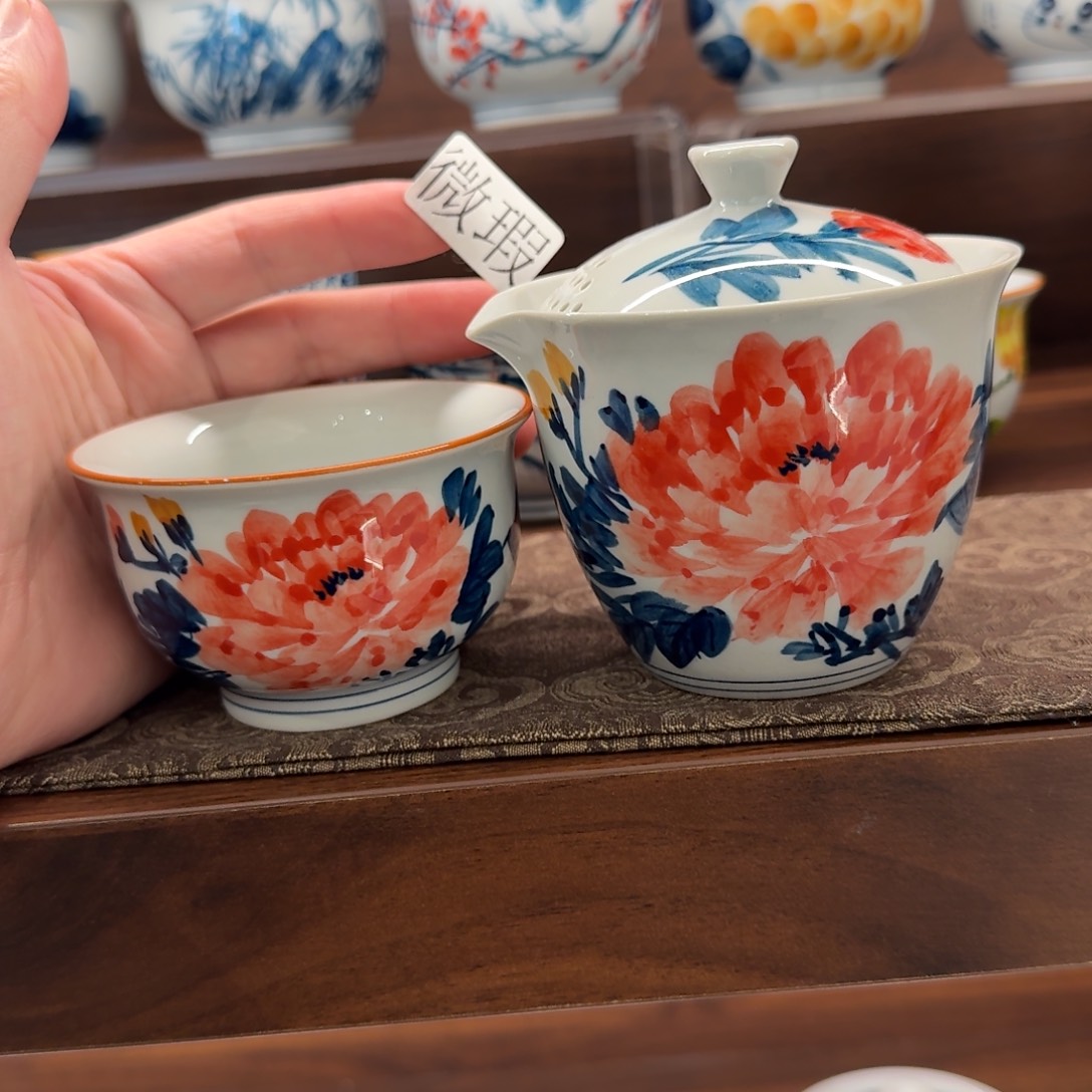 釉下手绘茶具微瑕