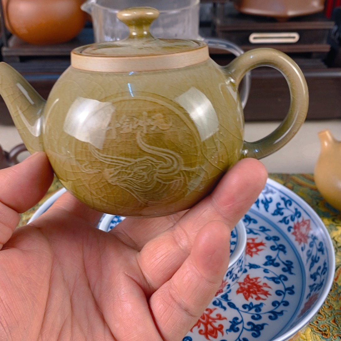 紫砂茶壶郑*明宜兴紫砂