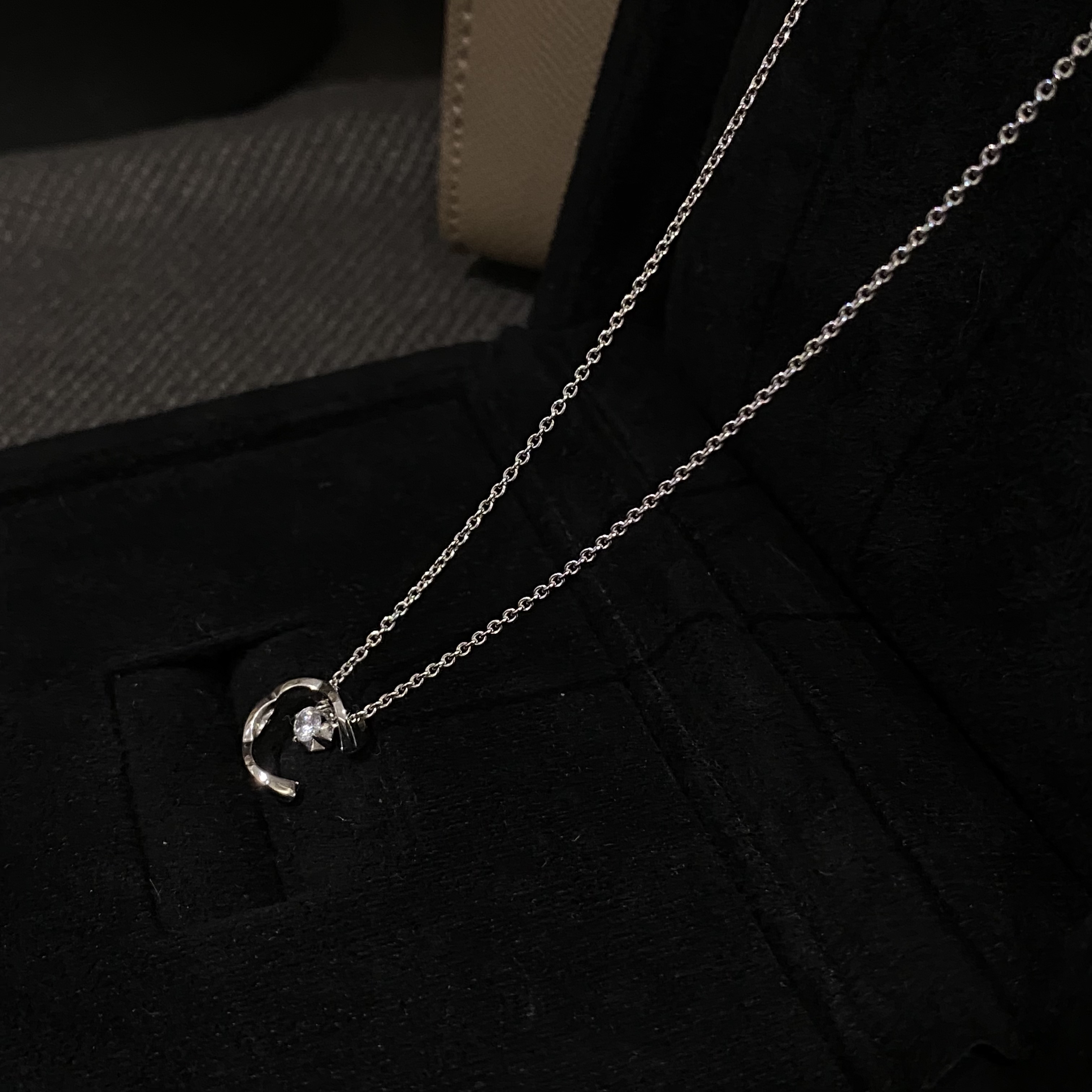 坠链均925银合成锆石 经典纹路月亮项链 气质轻奢时尚N0125