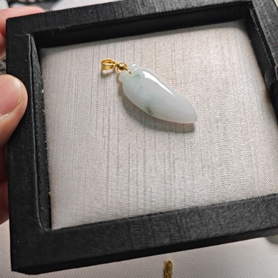 翡翠未镶嵌颈饰天然翡翠吊坠