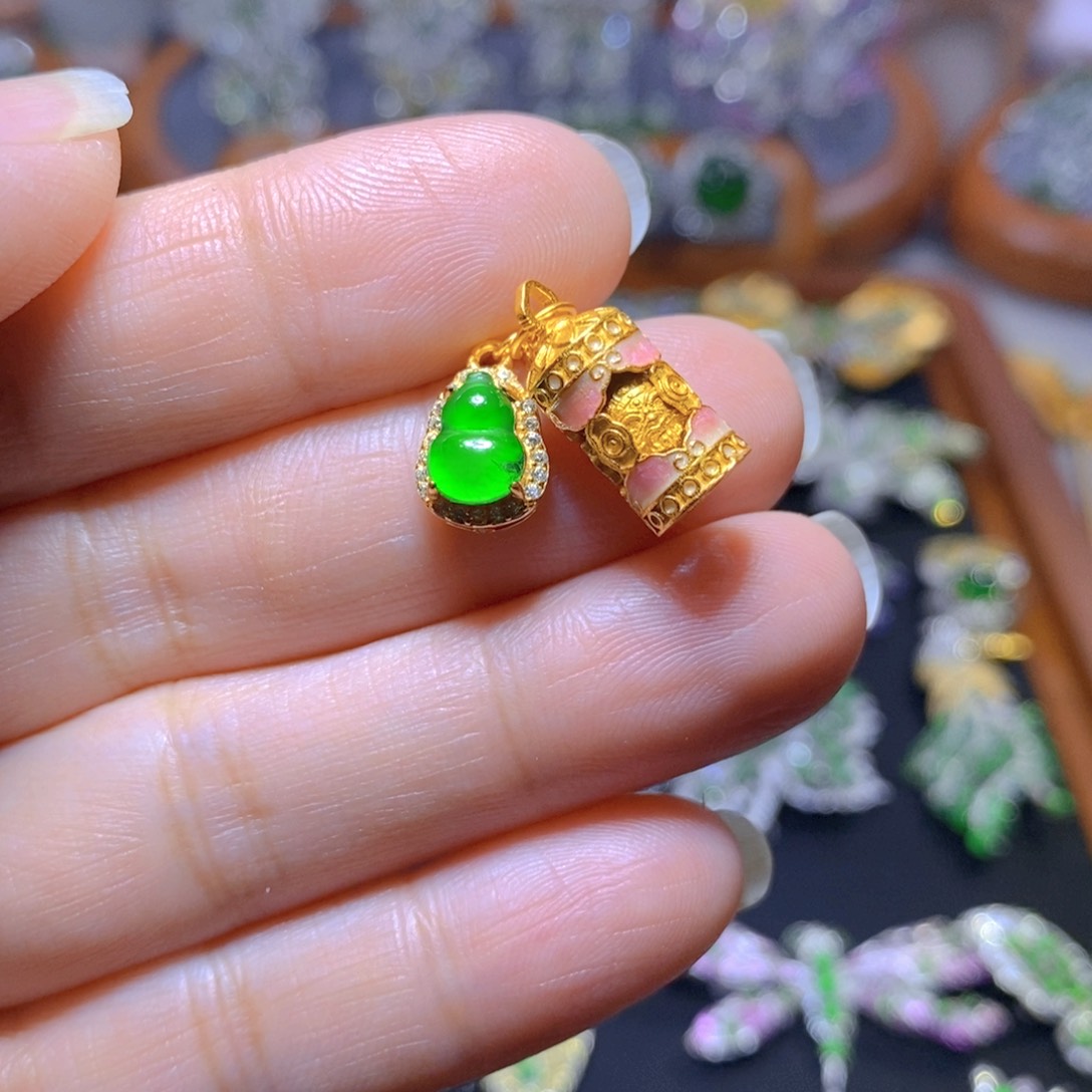 翡翠颈饰银S925镶嵌天然翡翠