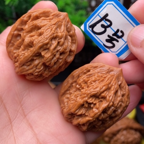 文玩核桃吊坠麦虎36