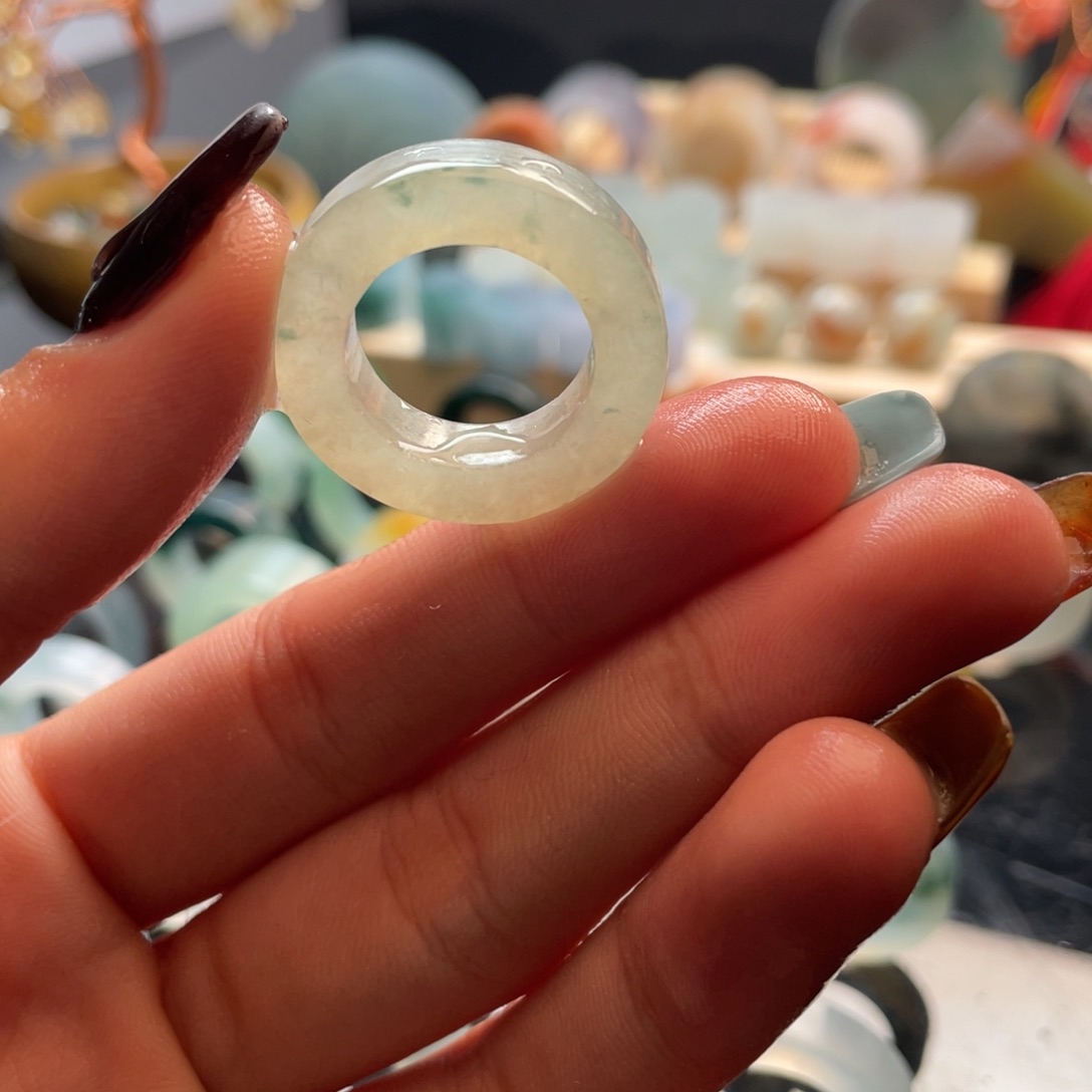 定制翡翠未镶嵌戒指