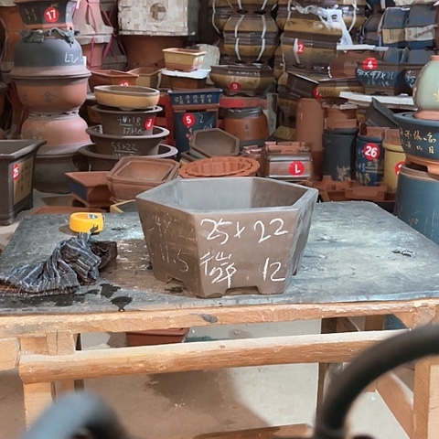 紫砂花盆六方盆一个