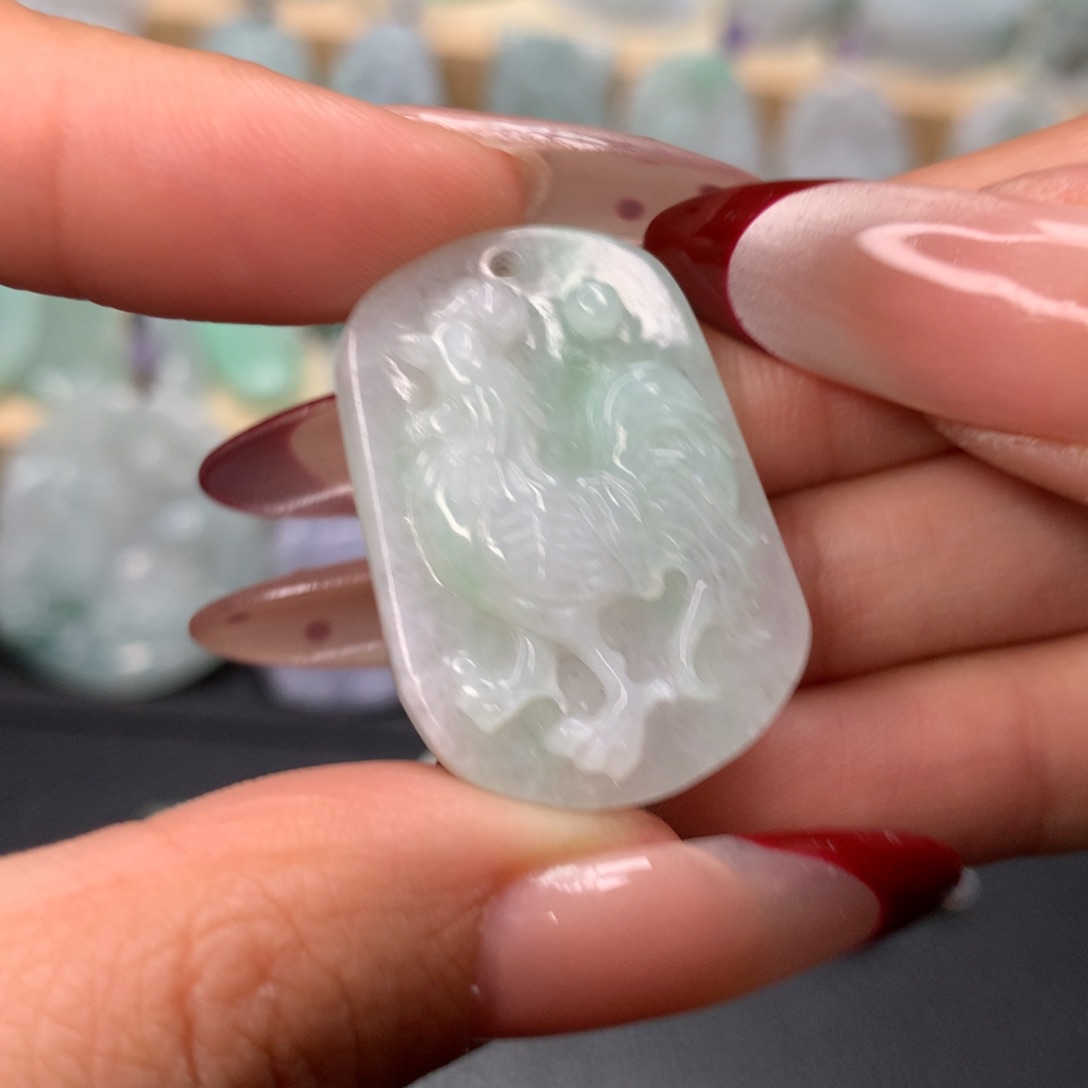 翡翠颈饰未镶嵌生肖鸡牌吊坠