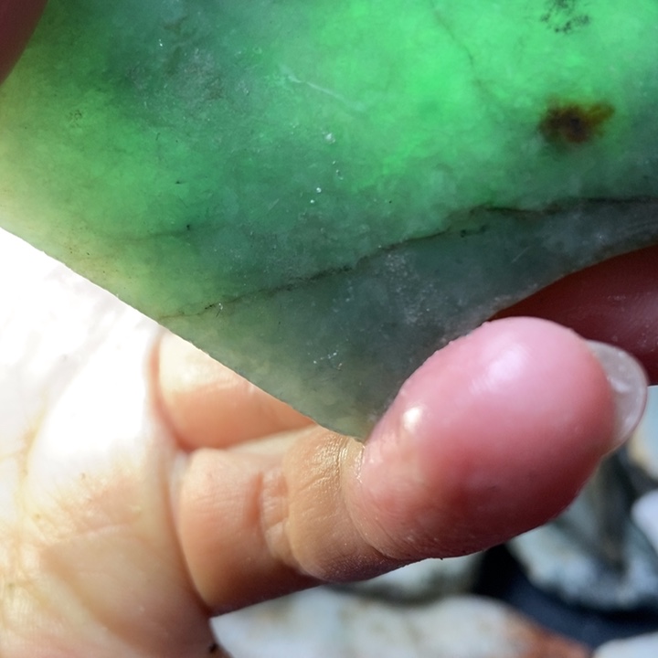 翡翠颈饰未镶嵌天然翡翠