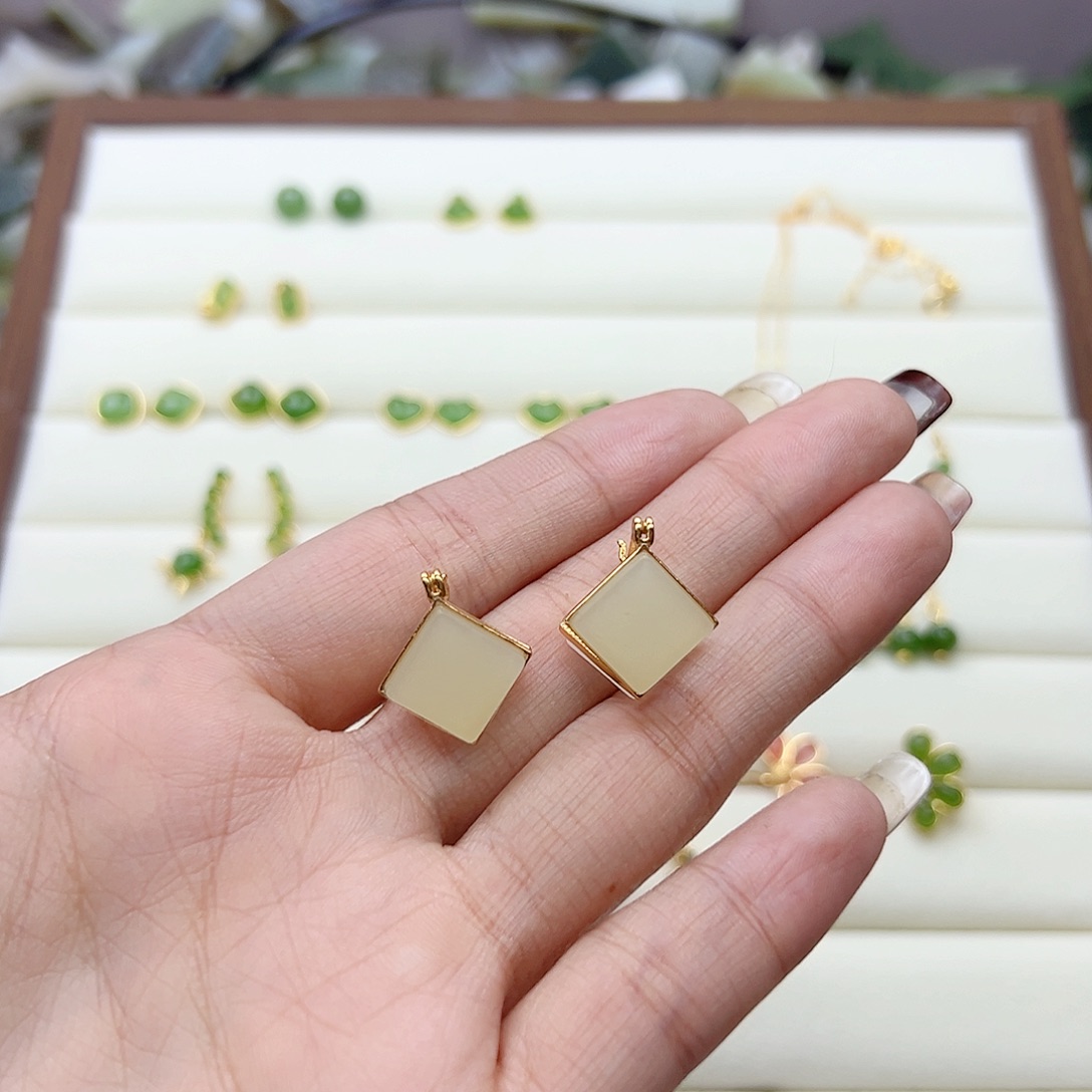 颈饰银S925镶嵌和田玉彼*