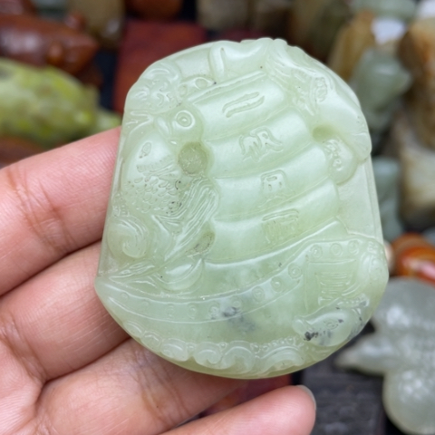 蛇纹石玉未镶嵌颈饰35