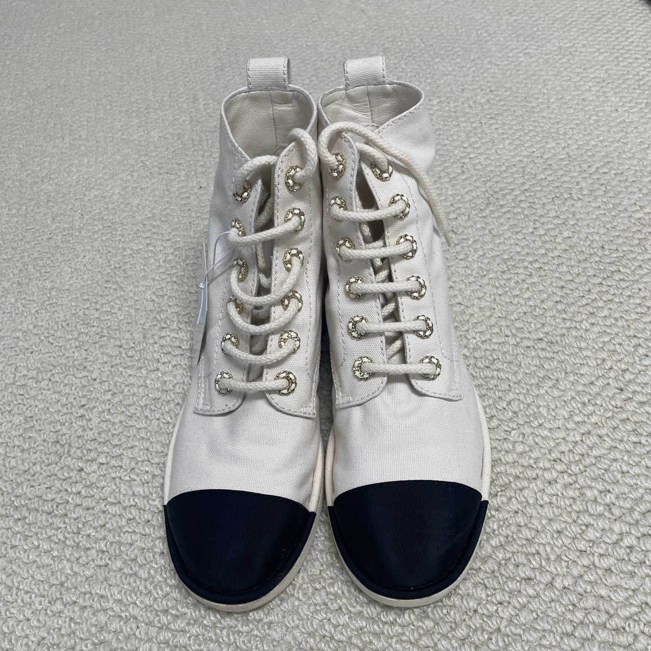 99新 Chanel/香奈儿 Chanel 米黄色 平底鞋 98新 37码 A6708