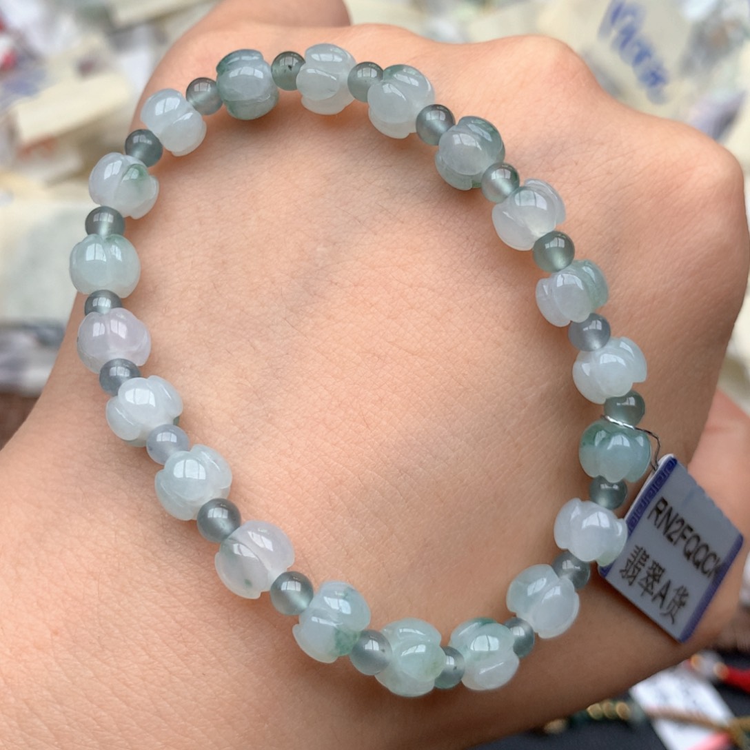 未镶嵌挂件翡翠….