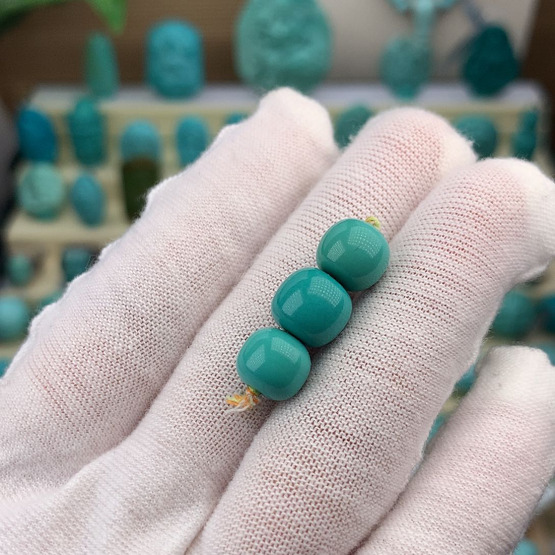 绿松石未镶嵌珠宝奇石