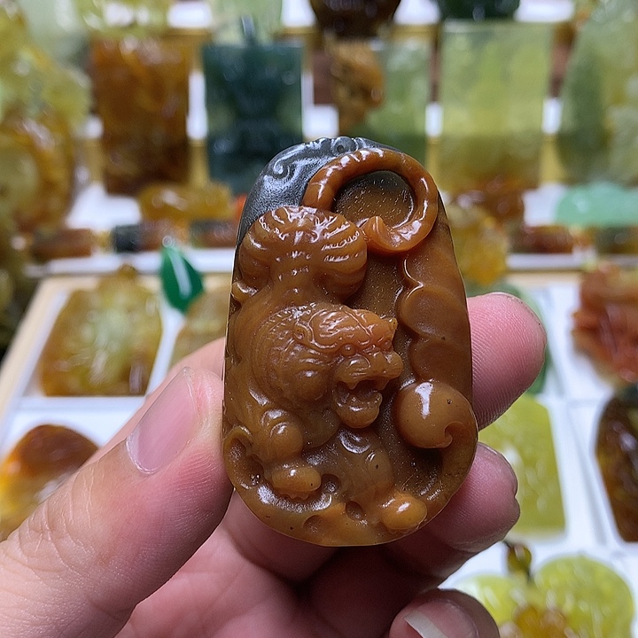 蛇纹石玉未镶嵌珠宝半成品