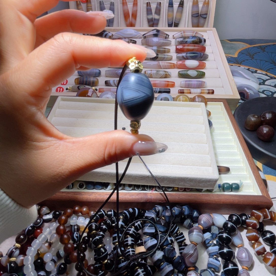 玛瑙/玉髓颈饰未镶嵌一****当