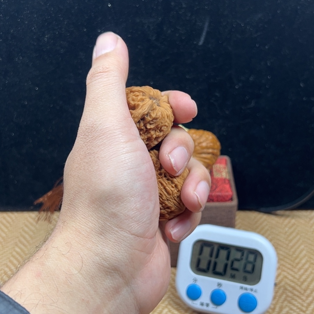 那种在别人心里我的地位不在她面前