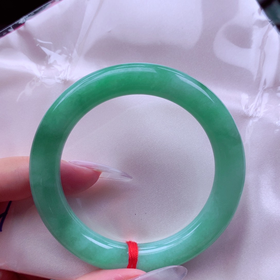 翡翠未镶嵌手镯翡翠