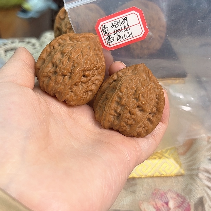 文玩核桃把件赤龙鸡心