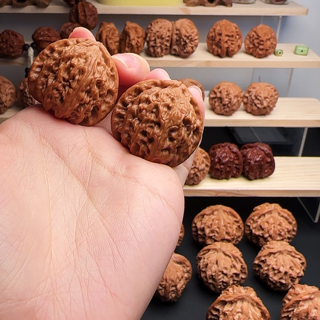 吊坠文玩核桃三角白