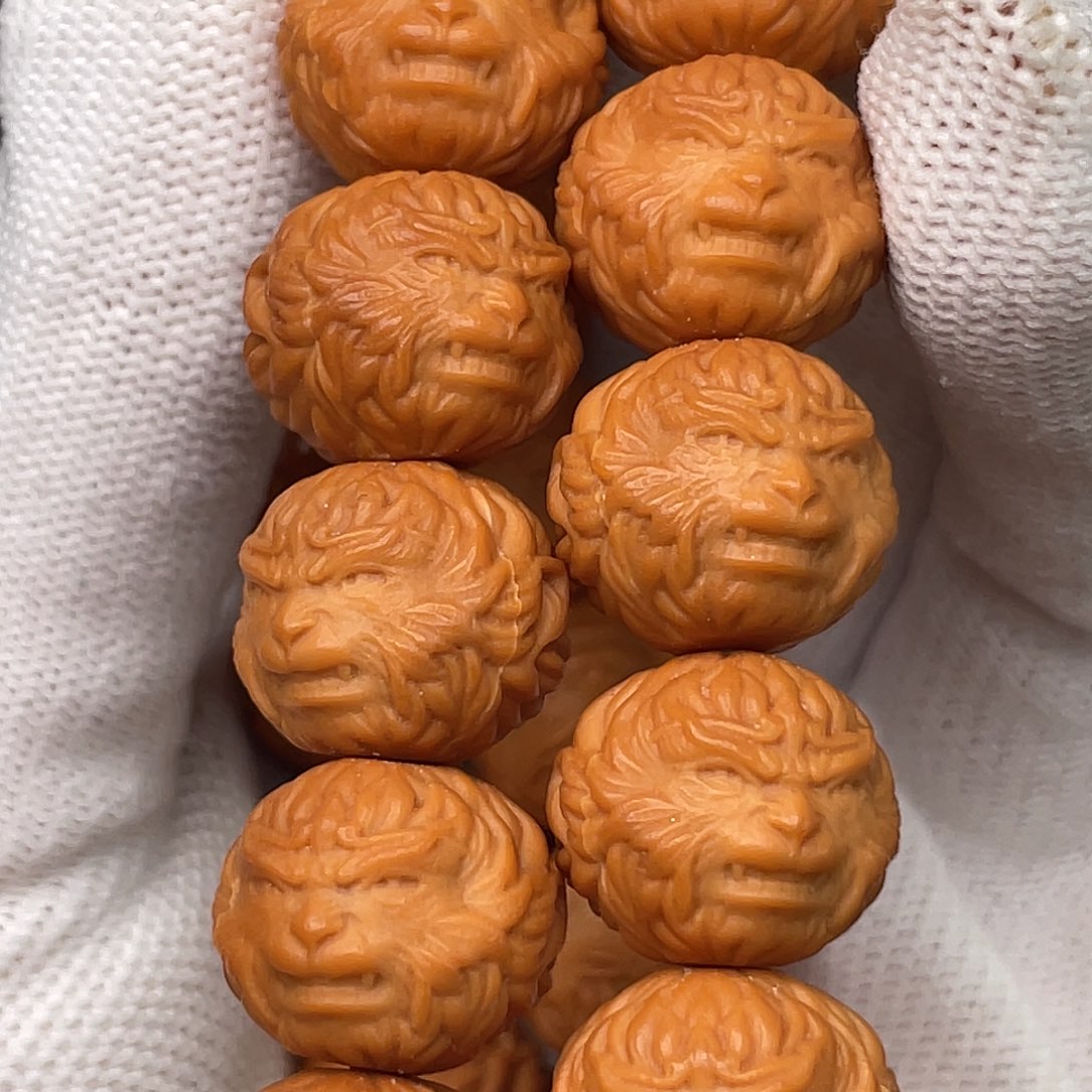 三***张吊坠猴头核桃大圣