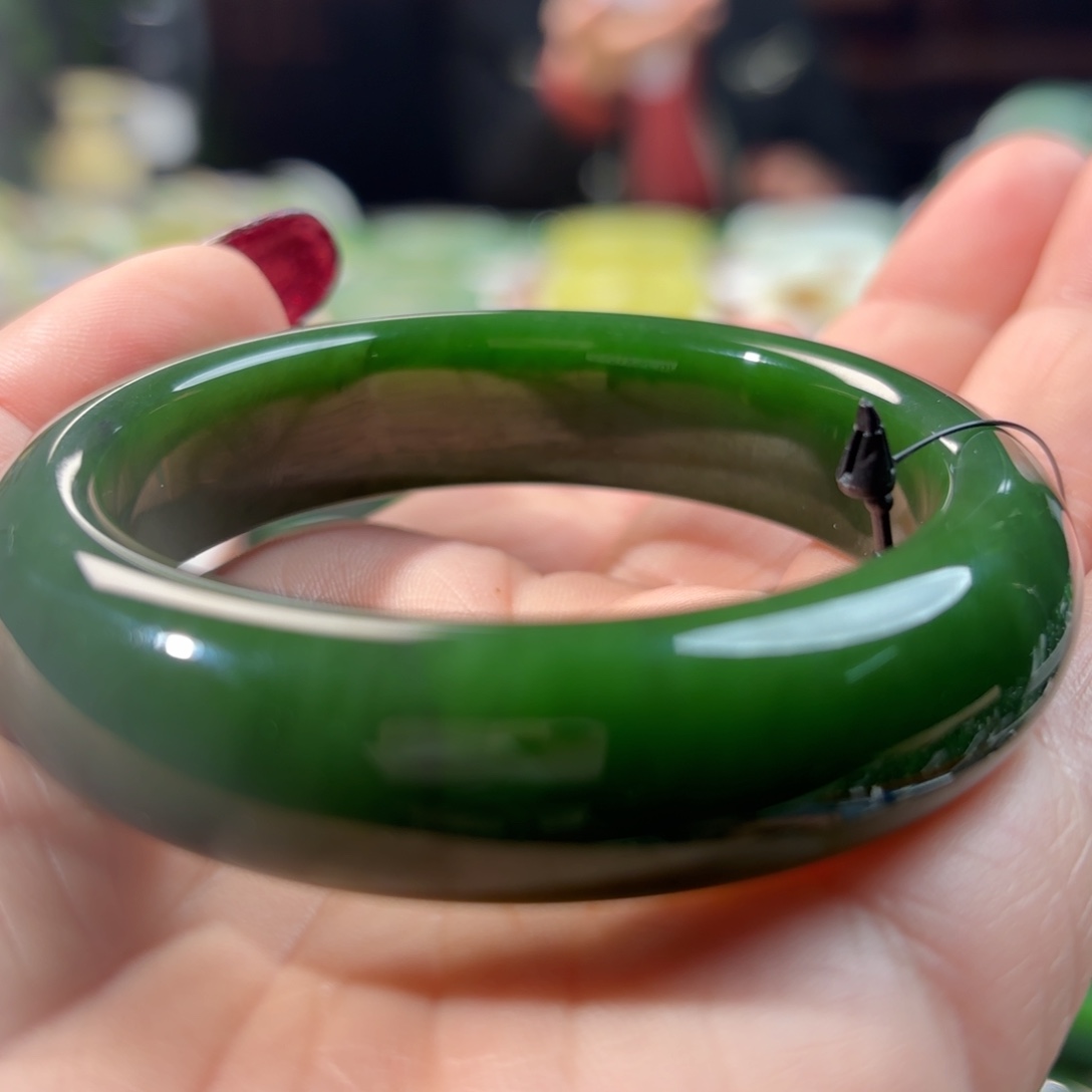 和田玉（碧玉）未镶嵌手镯