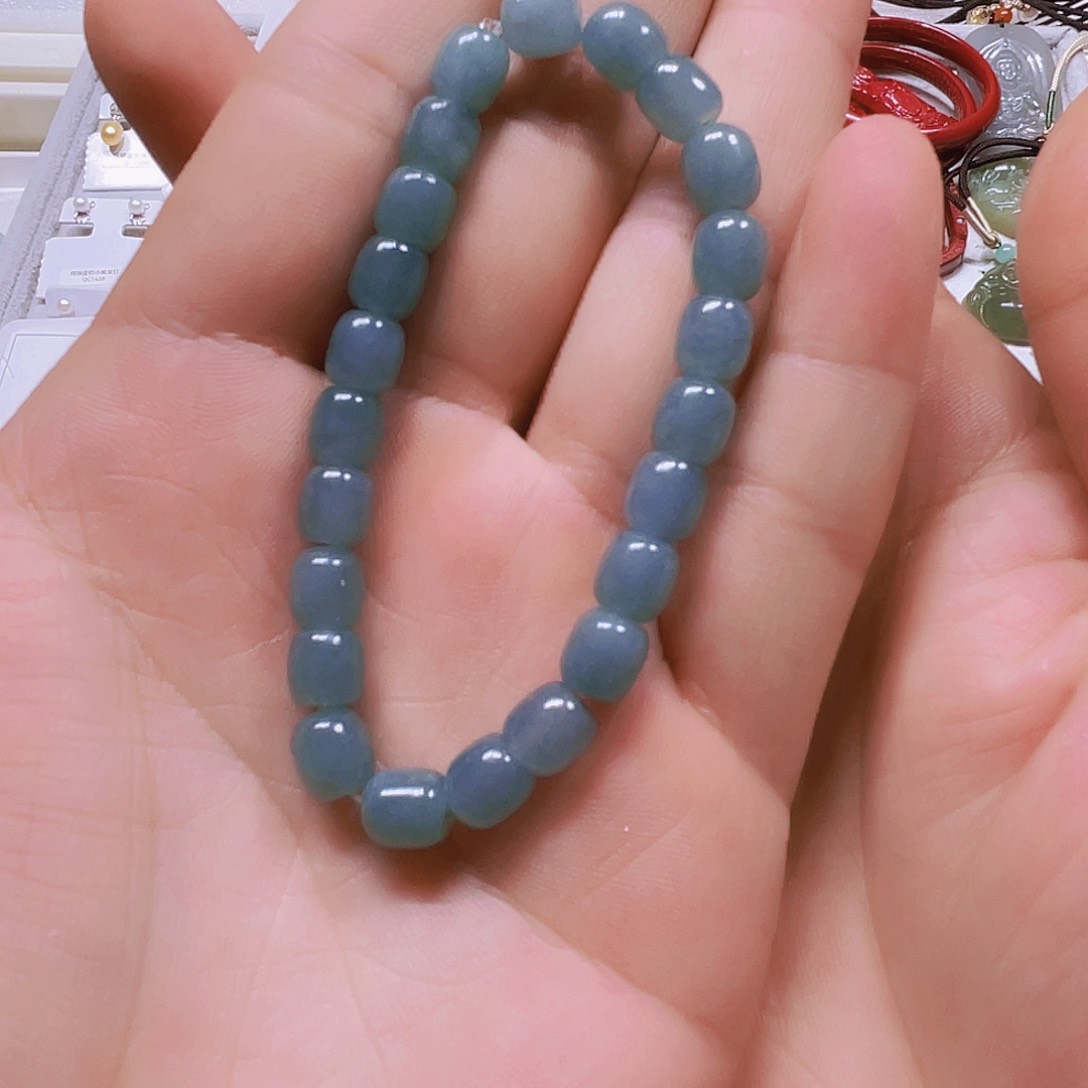 翡翠手链未镶嵌蓝水