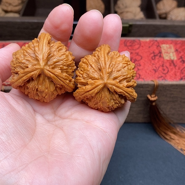 把件文玩核桃白奔