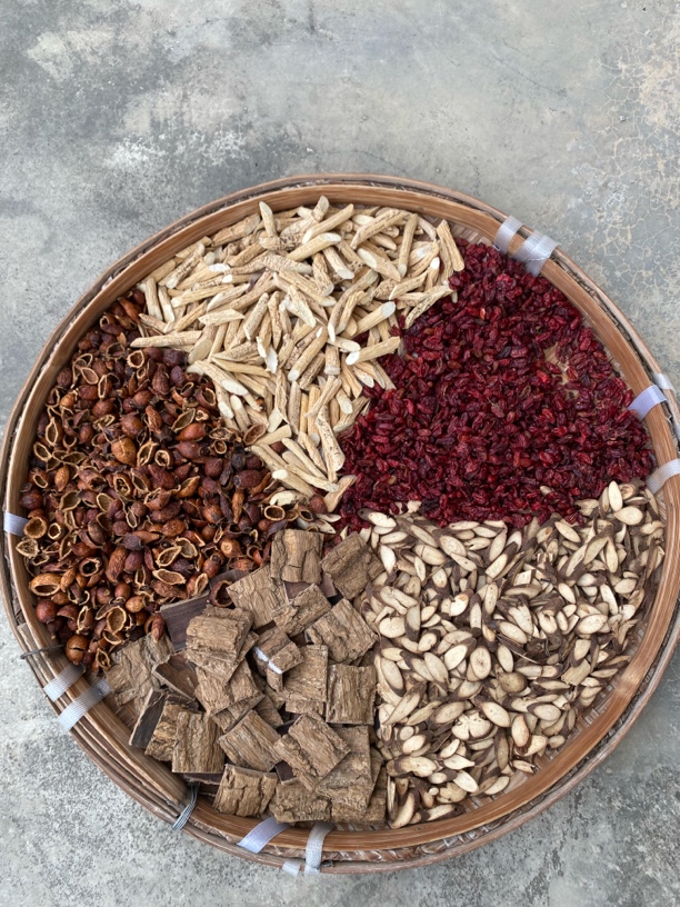 深山泡酒五件套牛大力金樱子千斤拔杜仲山茱萸泡酒煲汤