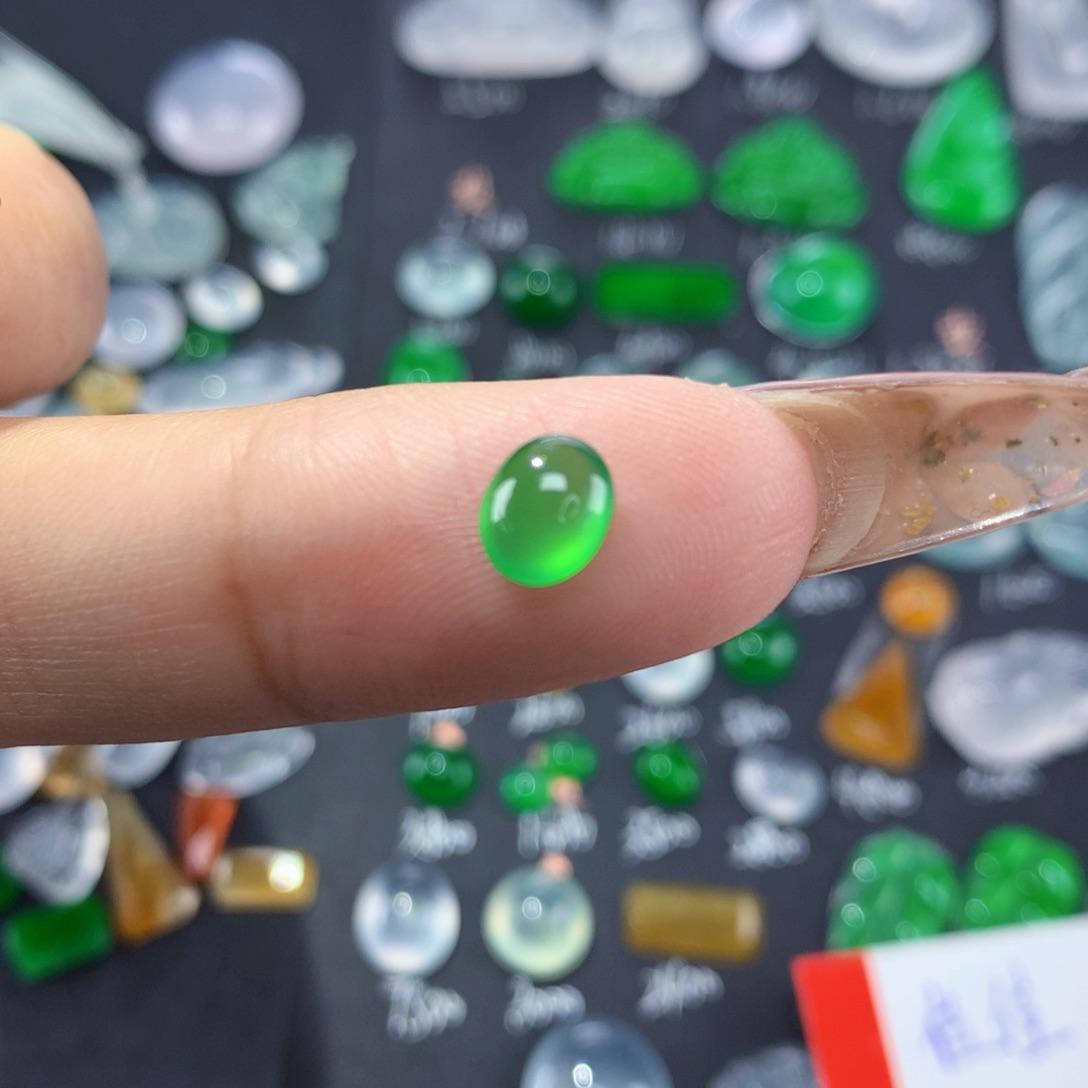 翡翠颈饰未镶嵌纯天然缅甸A货翡翠