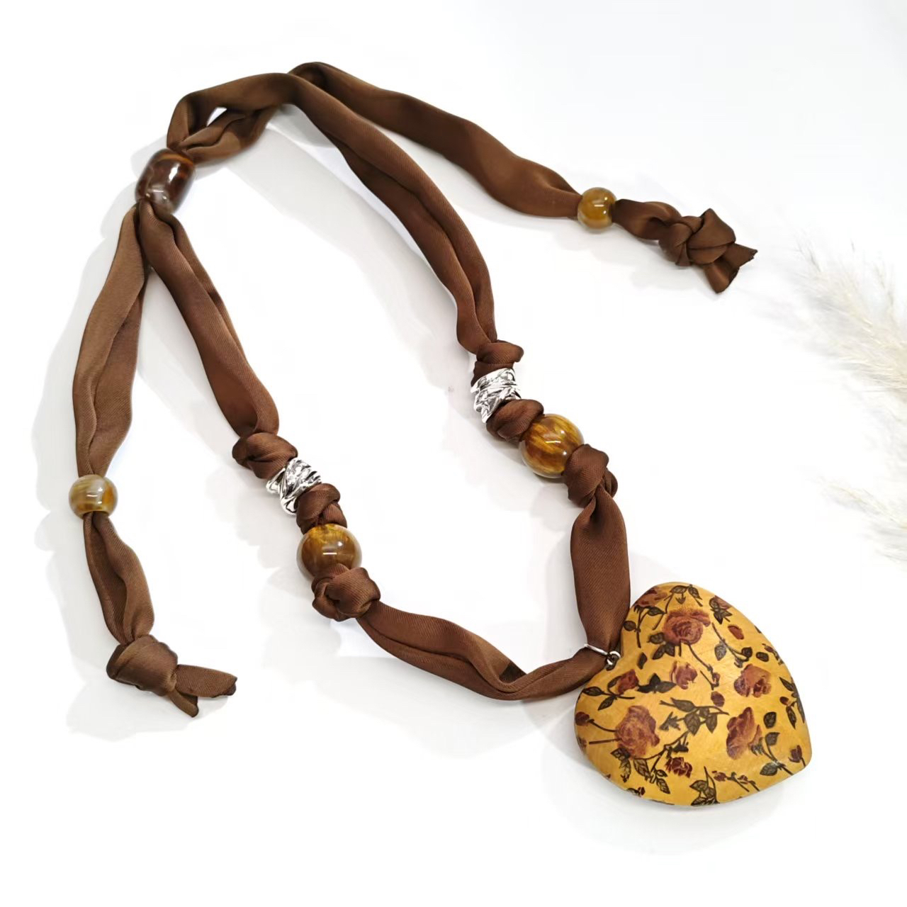 非金属布艺项链 08021玫瑰花木质爱心布艺项链高级文艺原宿风